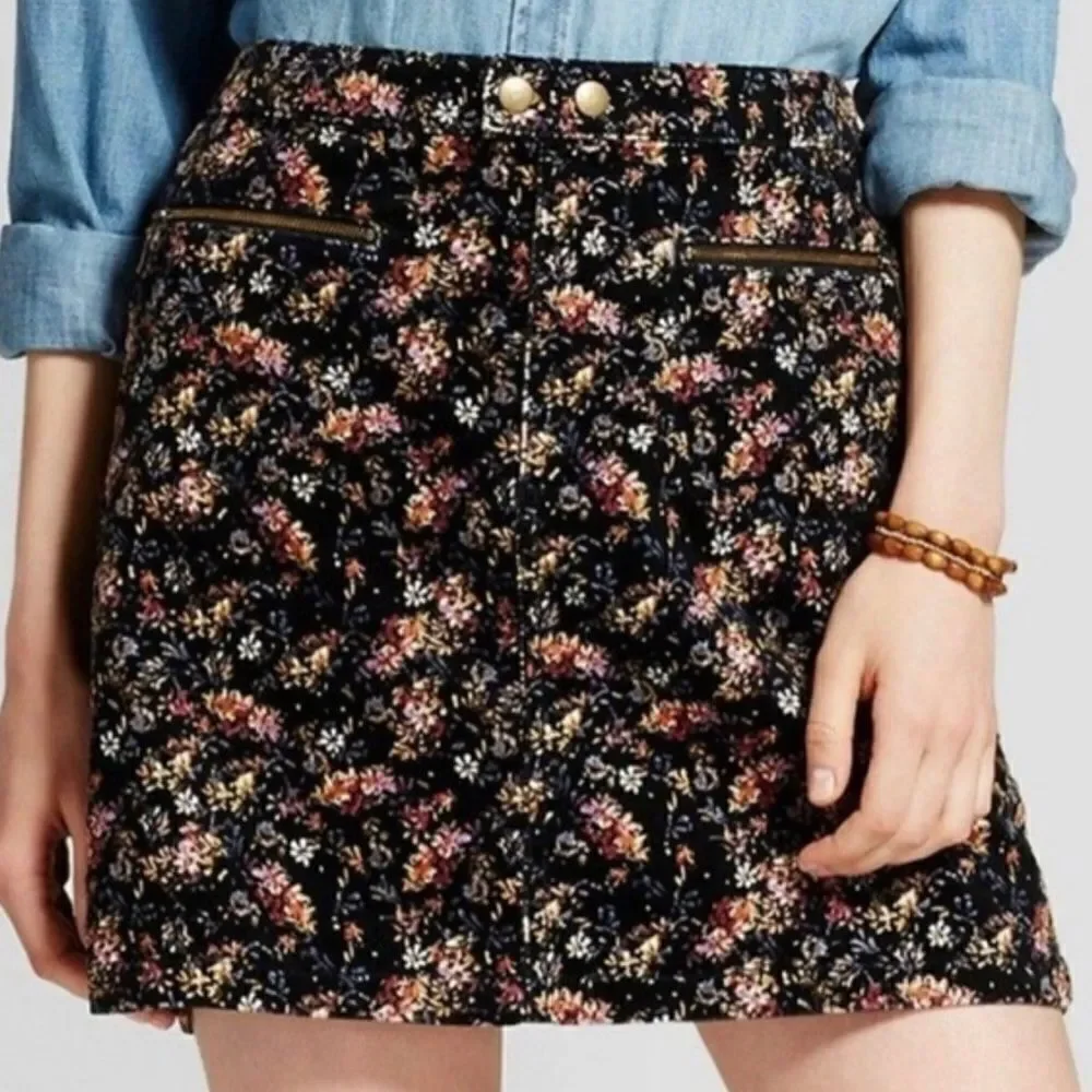 Mossimo Black Floral Corduroy Cotton Blend Mini Skirt sz 16